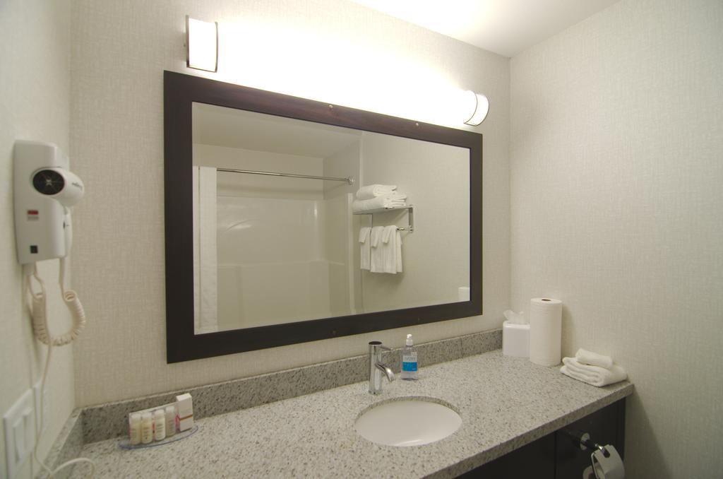 Paradise Inn And Suites Redwater Pokoj fotografie
